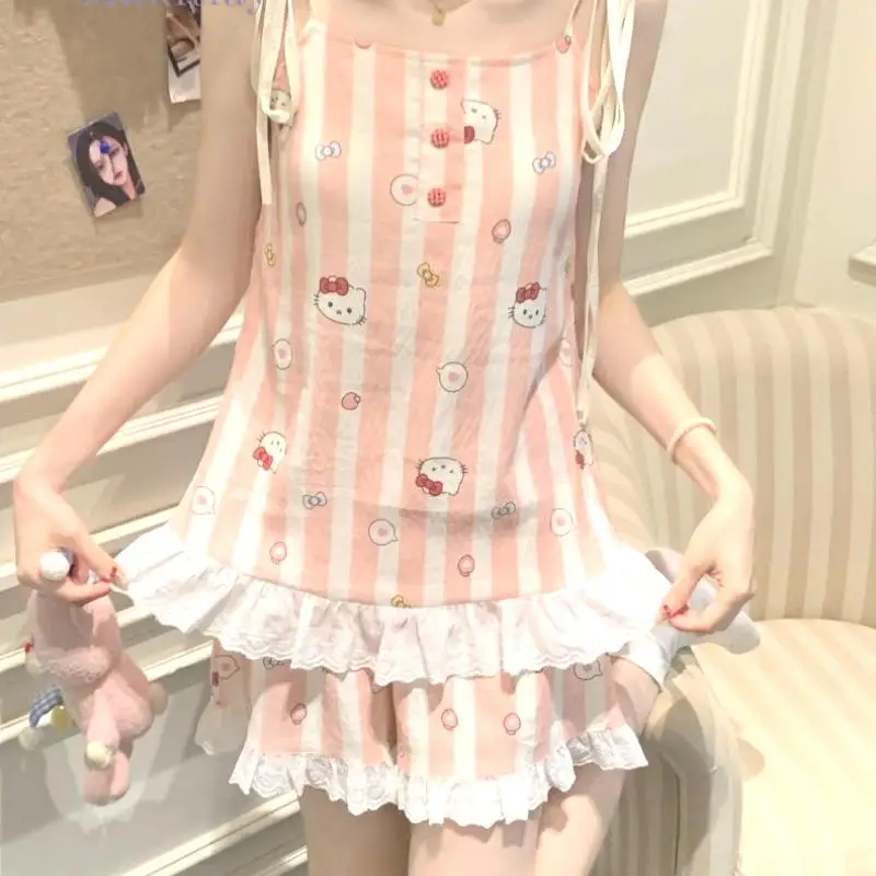 Sanrios Kawaii Pajamas Hello Kittys Summer Suspenders Shorts Loose Fashion Casual Comfortable Thin Style Gift for Girlfriend
Sanrios Kawaii Pajamas Hello Kittys Summer Suspenders Shorts Loose Fashion Casual Comfortable Thin Style Gift for Girlfriend