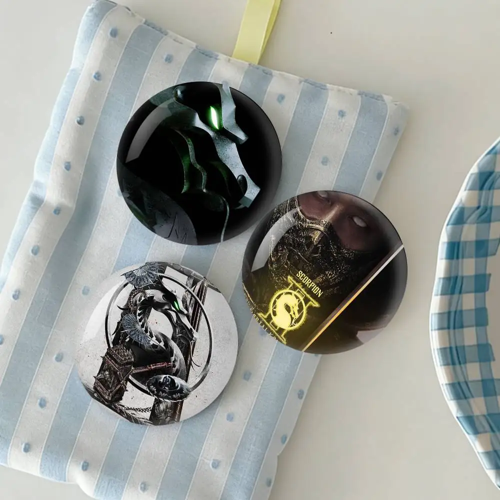 M-Mortal Kombat II Film Badge fragmentation laser Game Figure Soft Button Pins Handmade Cartoon Round Brooch Bag
M-Mortal Kombat II Film Badge fragmentation laser Game Figure Soft Button Pins Handmade Cartoon Round Brooch Bag