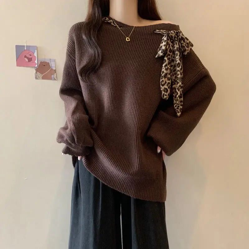 Women's Design Sense Off Shoulder Leopard Print Lace Up Knit Sweater Fat Mm Korean Version Loose Fit Slimming Temperament Top
Women's Design Sense Off Shoulder Leopard Print Lace Up Knit Sweater Fat Mm Korean Version Loose Fit Slimming Temperament Top