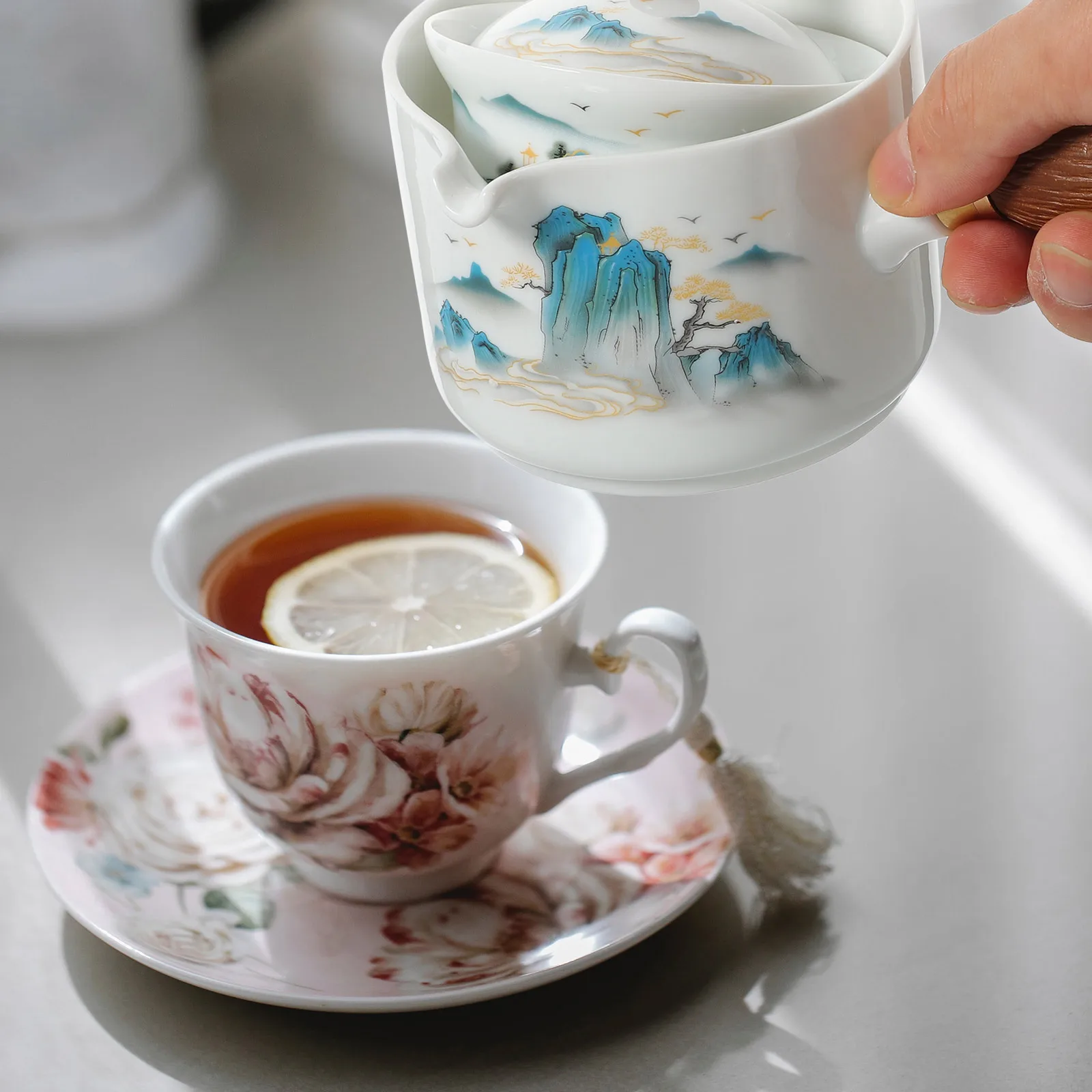 Rotating Side Portable Teakettle 360 Degree Ceramic Portable Kettle Pot Pot Vintage Travel Tea Set Practical Tea Kettle
Rotating Side Portable Teakettle 360 Degree Ceramic Portable Kettle Pot Pot Vintage Travel Tea Set Practical Tea Kettle