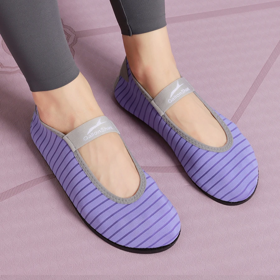 Gallon Shark Women’s Soft-soled Non-slip Training Shoes: Mute Indoor Fitness for Yoga, Pilates, Rope Jumping & Stretching
Gallon Shark Women’s Soft-soled Non-slip Training Shoes: Mute Indoor Fitness for Yoga, Pilates, Rope Jumping & Stretching