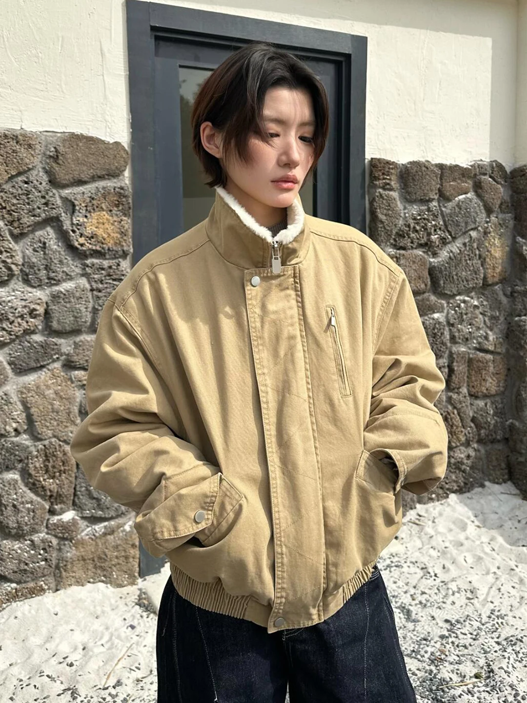 Khaki Workwear Jaet Men's Women's ort Bomber Trendy High Street Stand Collar Fce Lined Cotton Coat Warmth for Winter
Khaki Workwear Jaet Men's Women's ort Bomber Trendy High Street Stand Collar Fce Lined Cotton Coat Warmth for Winter