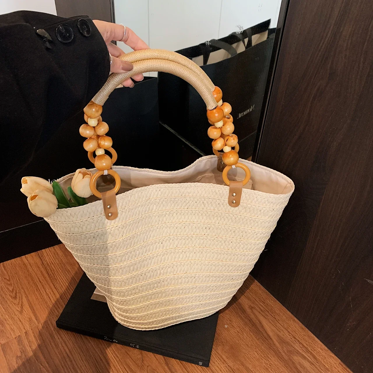2025 Luxury Designer Straw Beach Bag Large Capacity Shoulder Bag For Women Summer Handbag Shopper Basket Totes
2025 Luxury Designer Straw Beach Bag Large Capacity Shoulder Bag For Women Summer Handbag Shopper Basket Totes