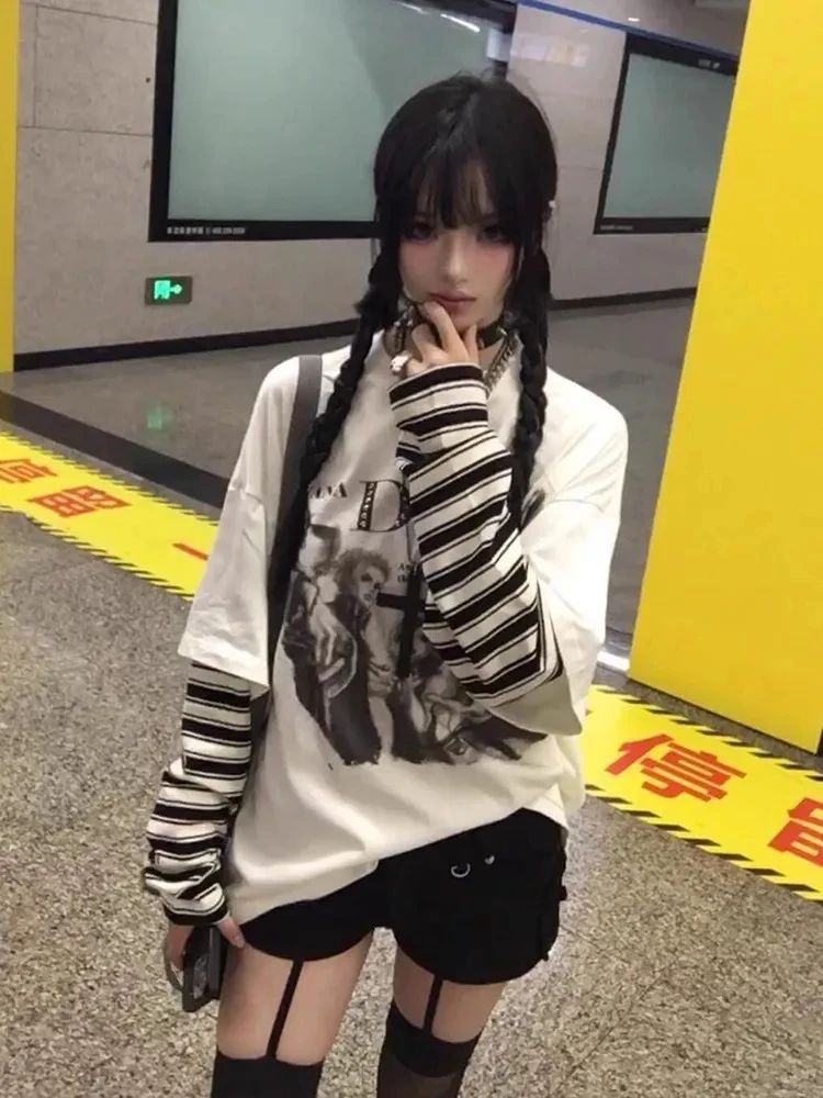 Полосатая лоскутная футболка с длинным рукавом и принтом, женская осень 2022, свободные топы с круглым вырезом, винтажные эстетические повседневные футболки Y2k
Полосатая лоскутная футболка с длинным рукавом и принтом, женская осень 2022, свободные топы с круглым вырезом, винтажные эстетические повседневные футболки Y2k