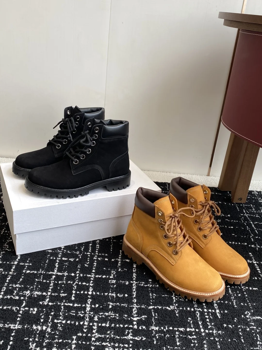 2025 New Fashionable and Versatile Thick-Soled Boots for Men and Women
2025 New Fashionable and Versatile Thick-Soled Boots for Men and Women