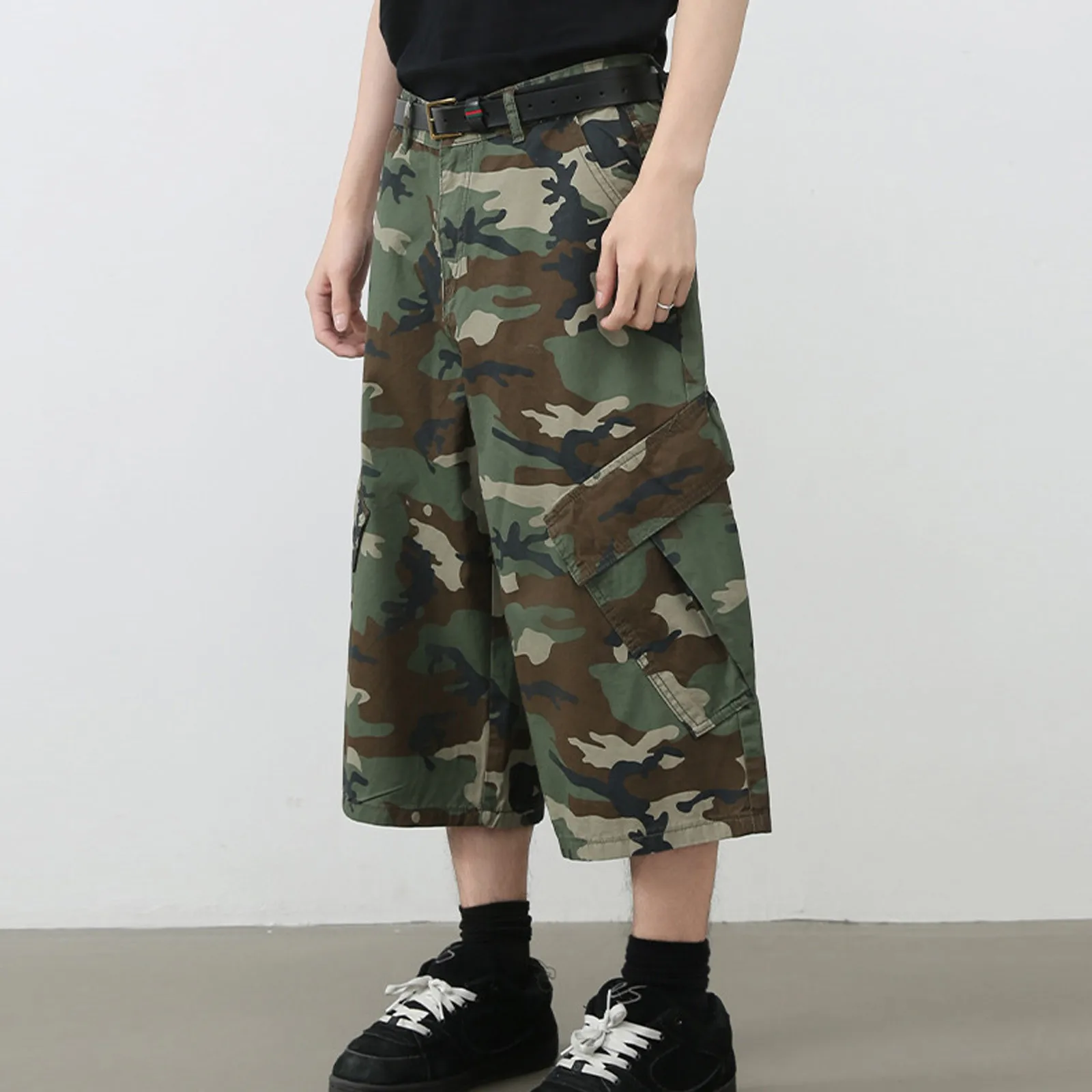 Men's Cargo Shorts New American Style Male Street Fashion Multi Pockets Loose Straight Leg Casual Bottoms Summer Quarter Pants
Men's Cargo Shorts New American Style Male Street Fashion Multi Pockets Loose Straight Leg Casual Bottoms Summer Quarter Pants