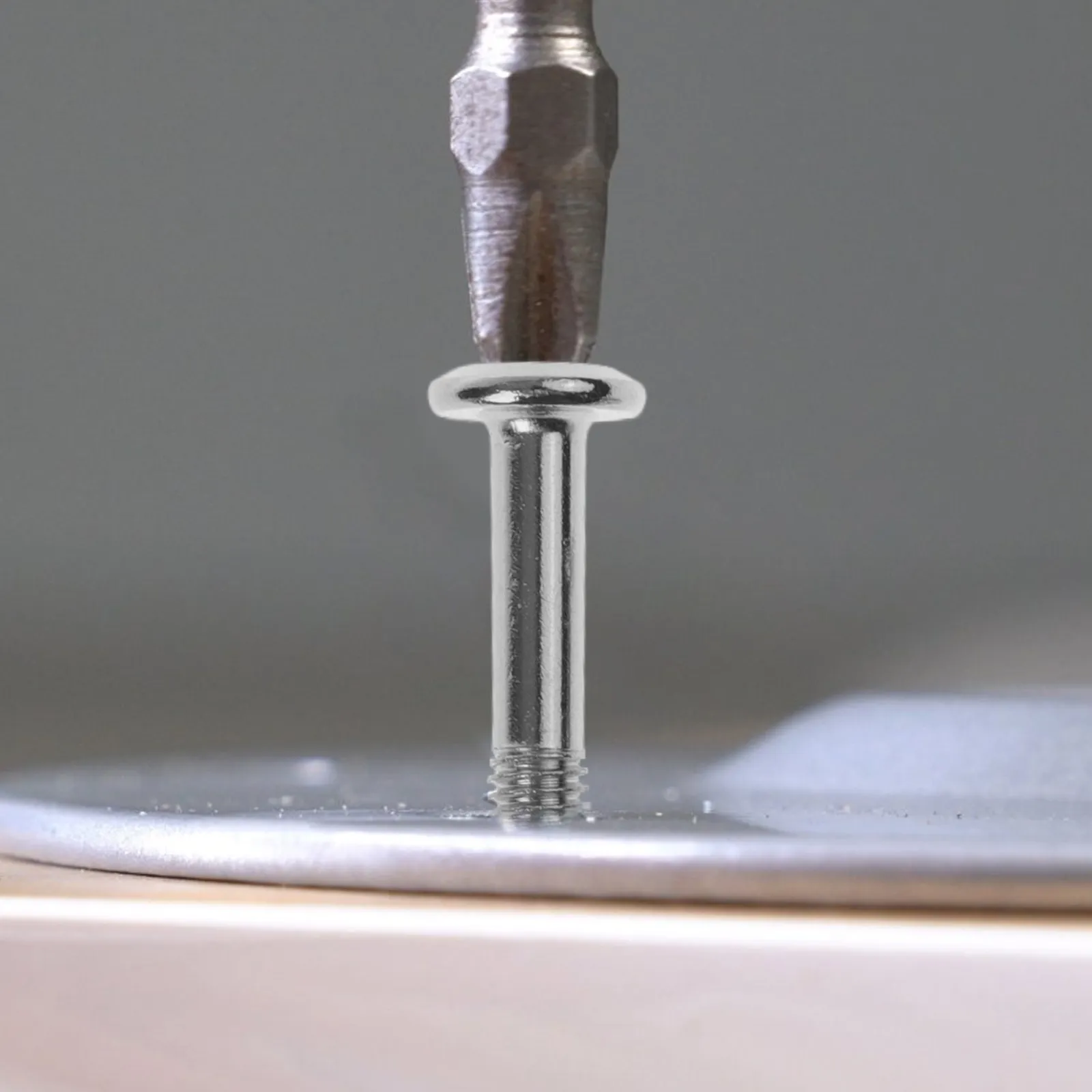 1Set Nickel Plated Flat Head Furniture Bolt Set Smooth Surface Durable Internal Hexagon Installation Easy Crib Hardware
1Set Nickel Plated Flat Head Furniture Bolt Set Smooth Surface Durable Internal Hexagon Installation Easy Crib Hardware