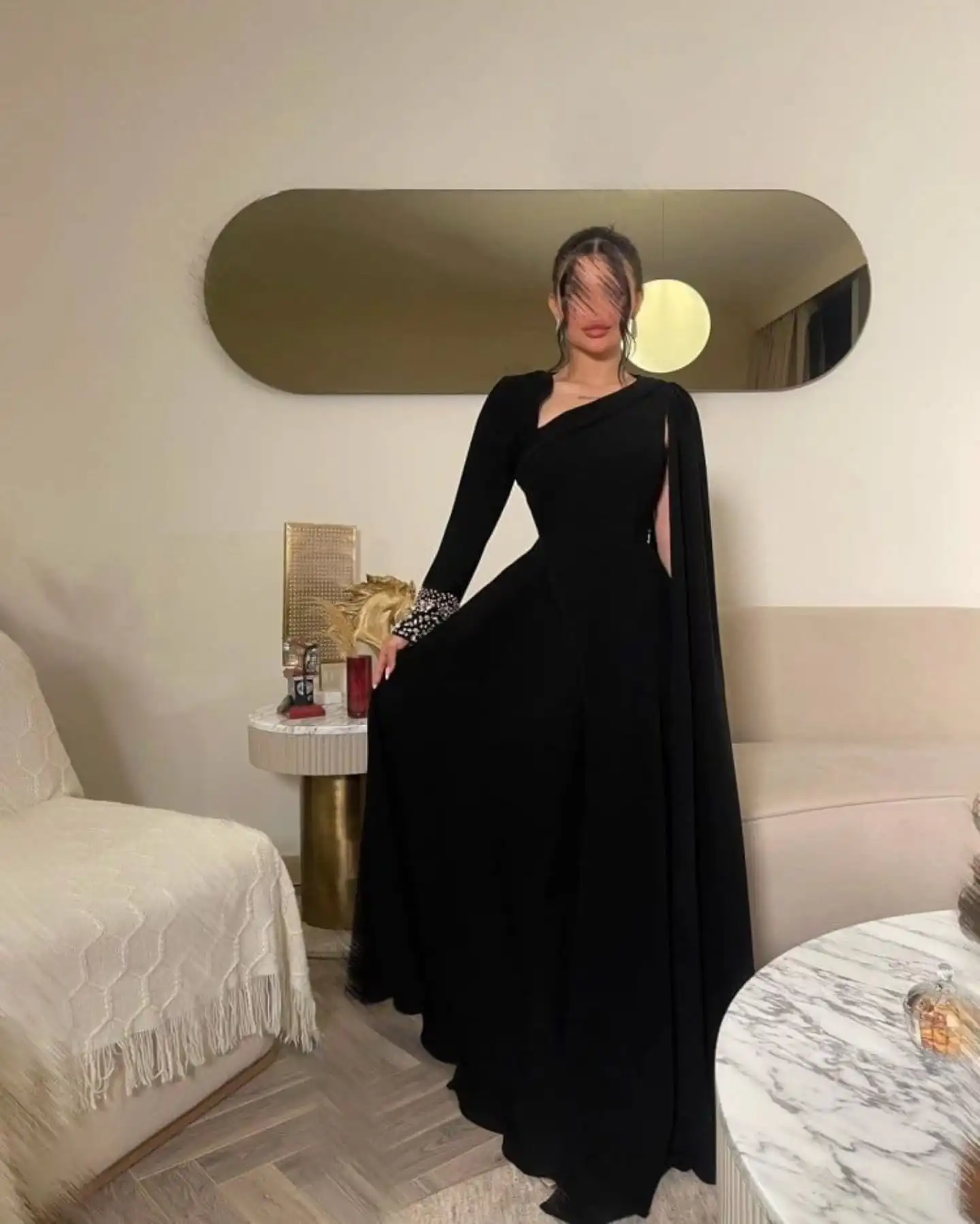 Customized Classic One Shoulder Long Sleeves Watteau Train Evening Dress Temperament Crystal Pleats Black Vestido De Noche
Customized Classic One Shoulder Long Sleeves Watteau Train Evening Dress Temperament Crystal Pleats Black Vestido De Noche