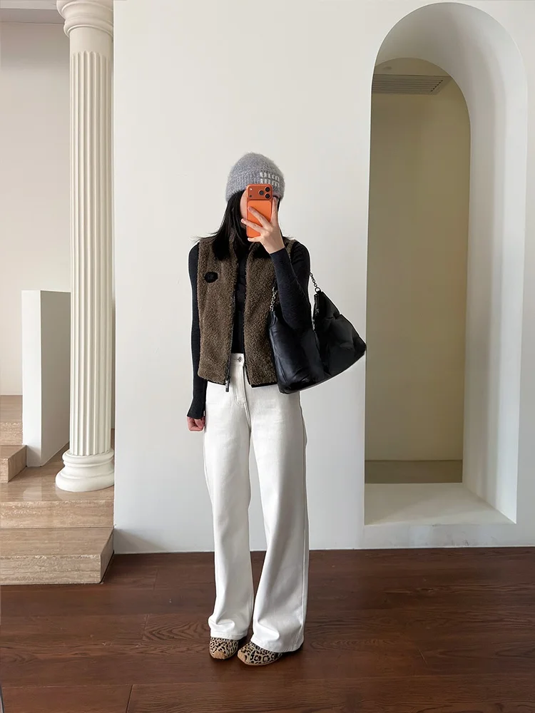 Джинсы Jiaoyang Thiened Fce: теплые, супермягкие, облегающие, прямого кроя, зимние, с высокой талией, на молнии, повседневные, женские, с бархатной подкладкой.
Джинсы Jiaoyang Thiened Fce: теплые, супермягкие, облегающие, прямого кроя, зимние, с высокой талией, на молнии, повседневные, женские, с бархатной подкладкой.