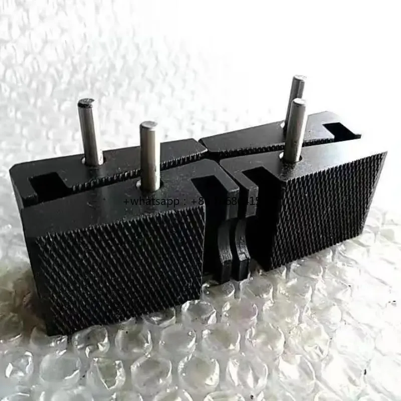 Flat Jaws And Round Jaws For Electronic Universal Tensile Testing Machine