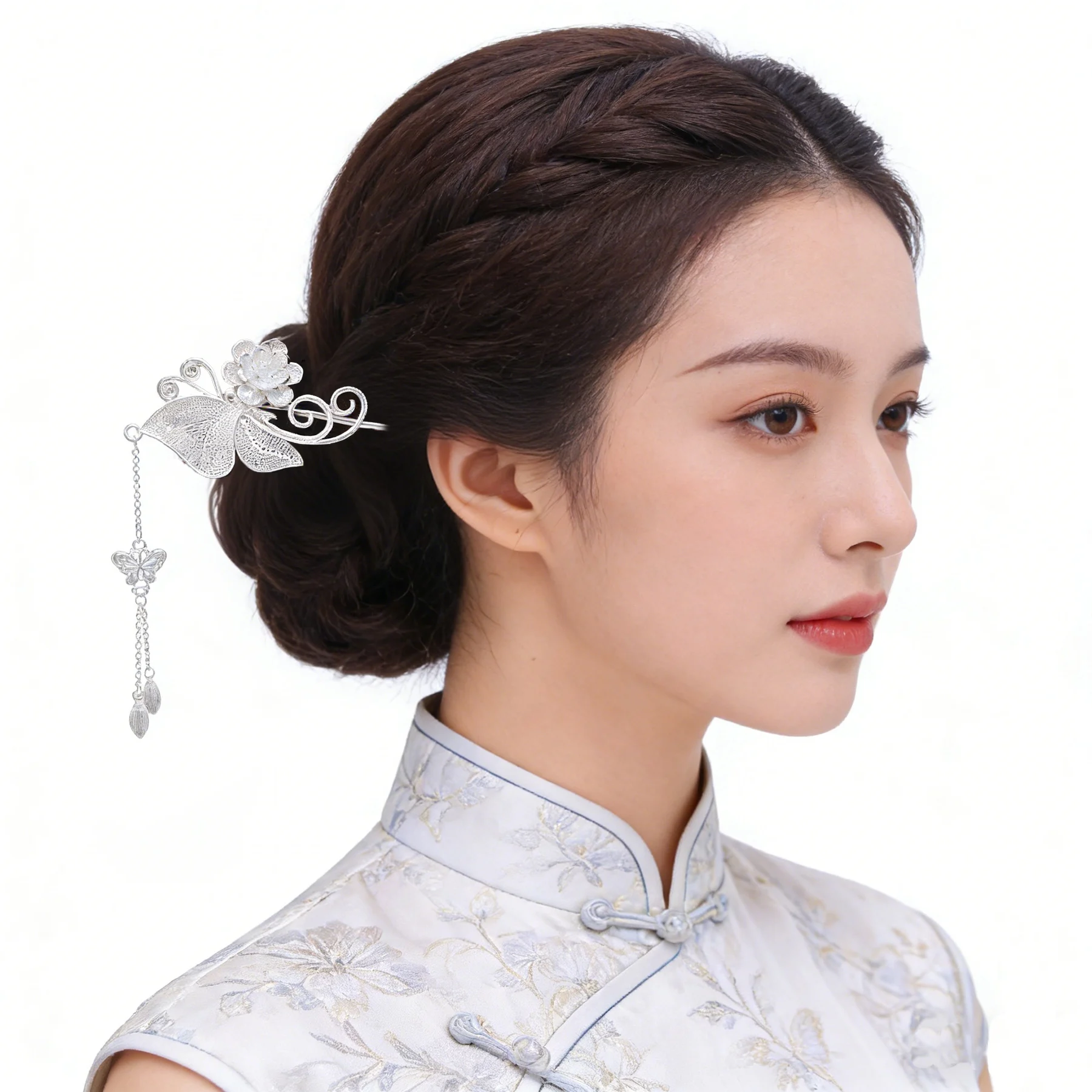 Модная заколка для волос в китайском стиле, серебристая, элегантная, из сплава, с резными цветами и бабочками, длинная цепочка, украшение для волос, подарок
Модная заколка для волос в китайском стиле, серебристая, элегантная, из сплава, с резными цветами и бабочками, длинная цепочка, украшение для волос, подарок