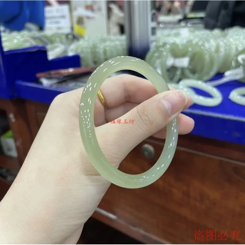 Qinghai Hetian color bracelet thin round strip jingle bracelet women's real ice seed clear water cyan white
Qinghai Hetian color bracelet thin round strip jingle bracelet women's real ice seed clear water cyan white