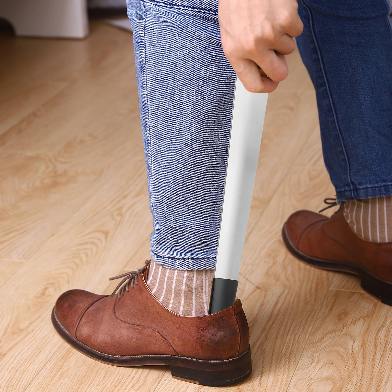 Stainless Steel Shoe Horn 42cm Black Soft Grip Curved Hook Portable Long Handle Shoehorn for Travel Men Women Boots Shoes
Stainless Steel Shoe Horn 42cm Black Soft Grip Curved Hook Portable Long Handle Shoehorn for Travel Men Women Boots Shoes