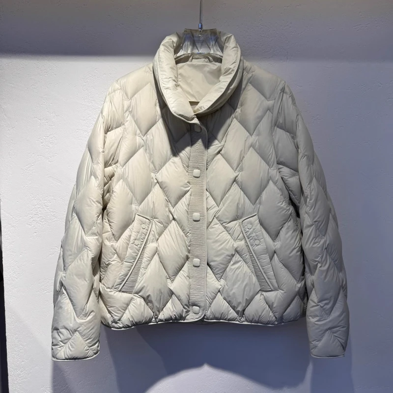 Lightweight Faionable Women's down Jaet 90 Du down Warm Slimming Stand Collar Trendy Anti-Aging Autumn Winter New Arrival
Lightweight Faionable Women's down Jaet 90 Du down Warm Slimming Stand Collar Trendy Anti-Aging Autumn Winter New Arrival