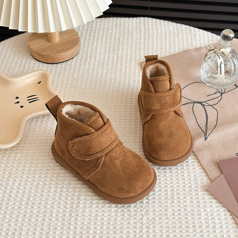 2025 Children Casual Cotton Shoes for Girls Boys Winter New Fashion Korean Style Soft Sole Anti-slippery Versatile Short Boots
2025 Children Casual Cotton Shoes for Girls Boys Winter New Fashion Korean Style Soft Sole Anti-slippery Versatile Short Boots