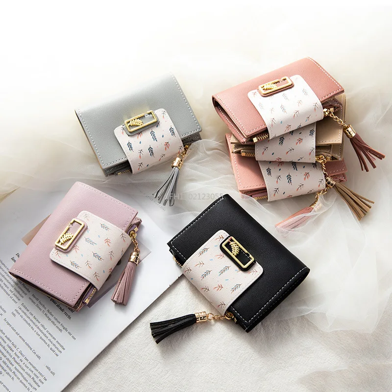 Fashion Women's Wallets Tassel Short Wallet For Woman Mini Coin Purse Ladies Clutch Small Wallet Female Pu Leather Card Holder
Fashion Women's Wallets Tassel Short Wallet For Woman Mini Coin Purse Ladies Clutch Small Wallet Female Pu Leather Card Holder
