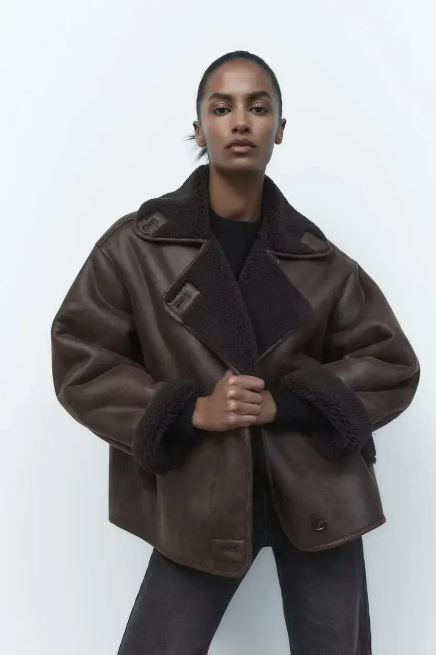 Women Fashion Winter New Faux Fur Fleece Jacket Long-sleeved Lapel Chic Female Single-breasted Warm Short Coats Mujer
Women Fashion Winter New Faux Fur Fleece Jacket Long-sleeved Lapel Chic Female Single-breasted Warm Short Coats Mujer