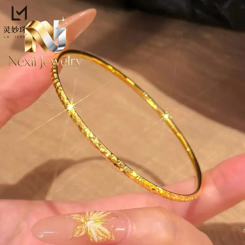 Nexil Jewelry Nexil Jewelry Round Slim Shredded Gold Bangle Women's 24K Gold AU999 - Graceful shredded slim bangle, perfect h
Nexil Jewelry Nexil Jewelry Round Slim Shredded Gold Bangle Women's 24K Gold AU999 - Graceful shredded slim bangle, perfect h