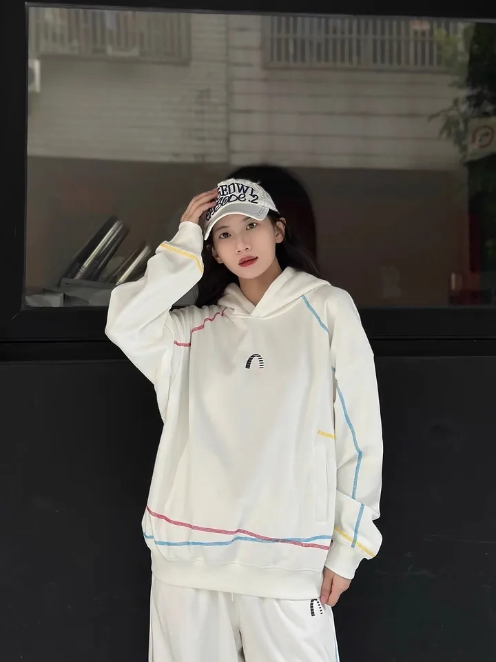 Women's College Style Sportswear Set Four Season Loose Fashionable Korean Hooded Sweatshirt Casual Two-Piece Outfit
Women's College Style Sportswear Set Four Season Loose Fashionable Korean Hooded Sweatshirt Casual Two-Piece Outfit