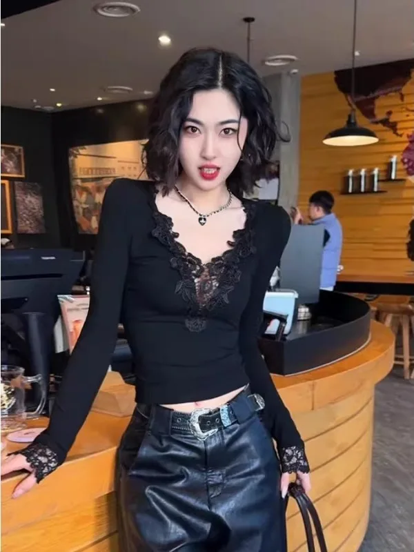 plus Size Sexy Lace Splice V-Neck Long Sleeve Women's Top Autumn Winter Slimming Base Layer Korean Style Commute Fashion
plus Size Sexy Lace Splice V-Neck Long Sleeve Women's Top Autumn Winter Slimming Base Layer Korean Style Commute Fashion