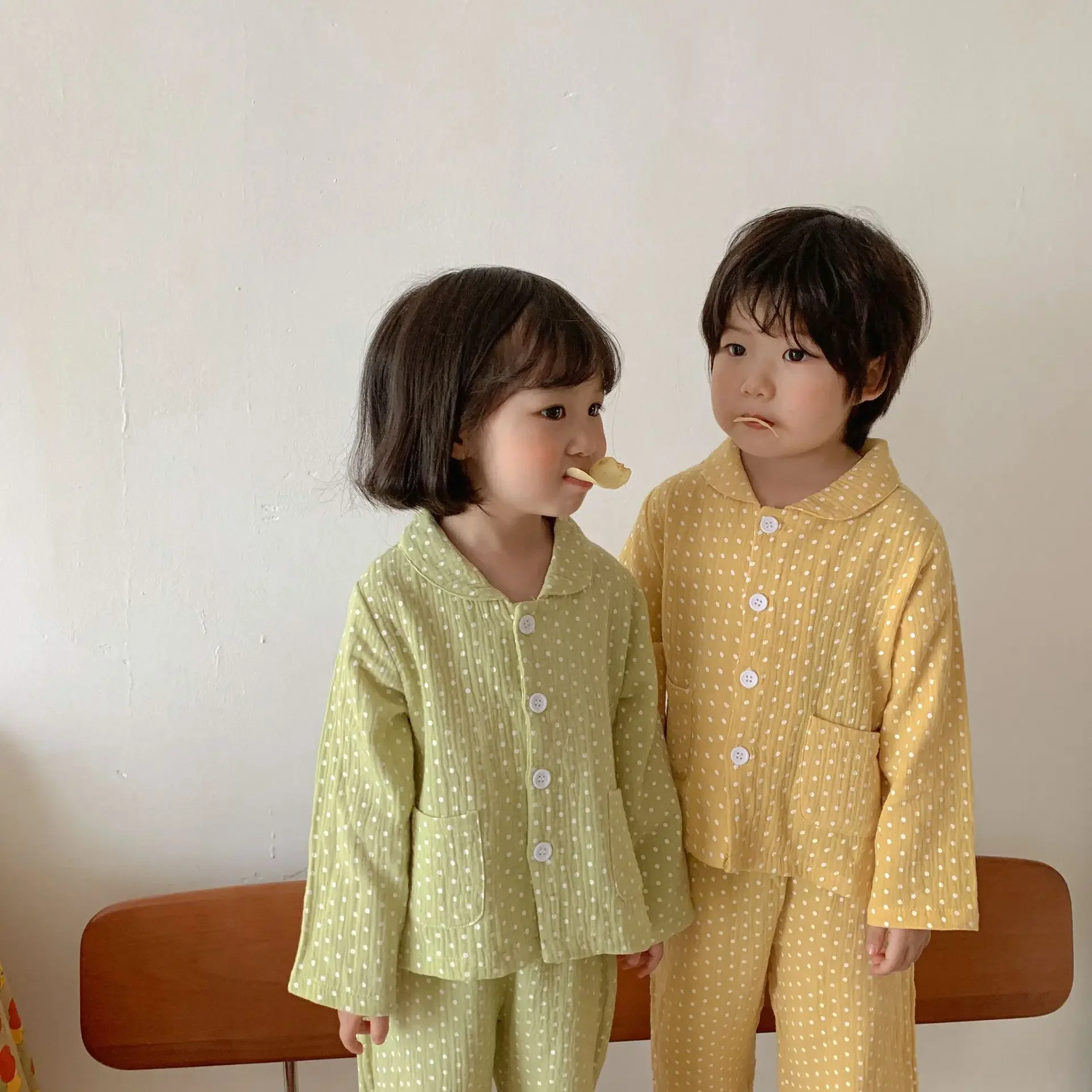 printing casual leisure wear children soft pajamas sets Spring Autumn unisex spun cotton dot
printing casual leisure wear children soft pajamas sets Spring Autumn unisex spun cotton dot
