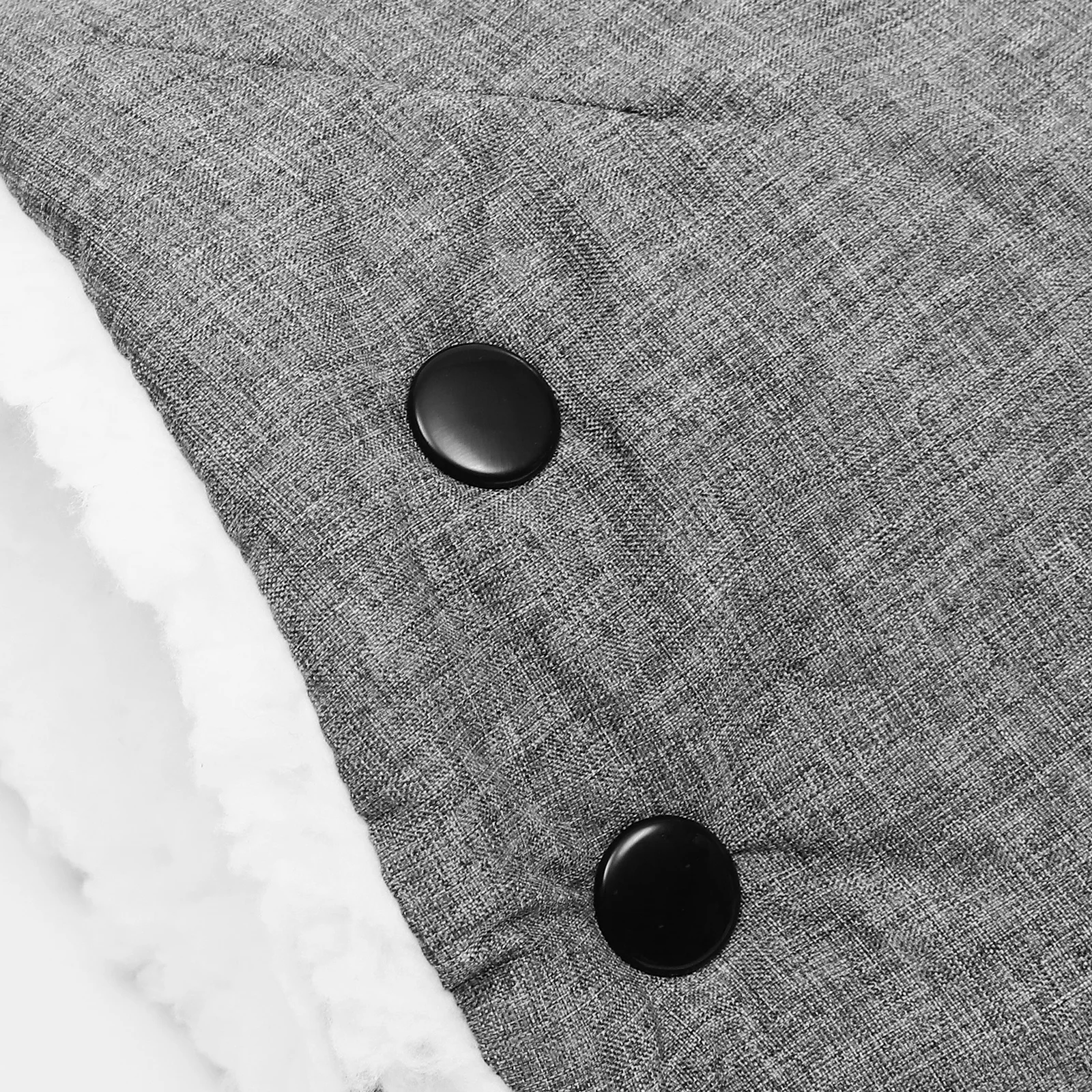 Winter Windproof Stroller Hand Muff Warm Cotton Stroller Muff Detachable Design Outdoor Cold Weather Protection
Winter Windproof Stroller Hand Muff Warm Cotton Stroller Muff Detachable Design Outdoor Cold Weather Protection