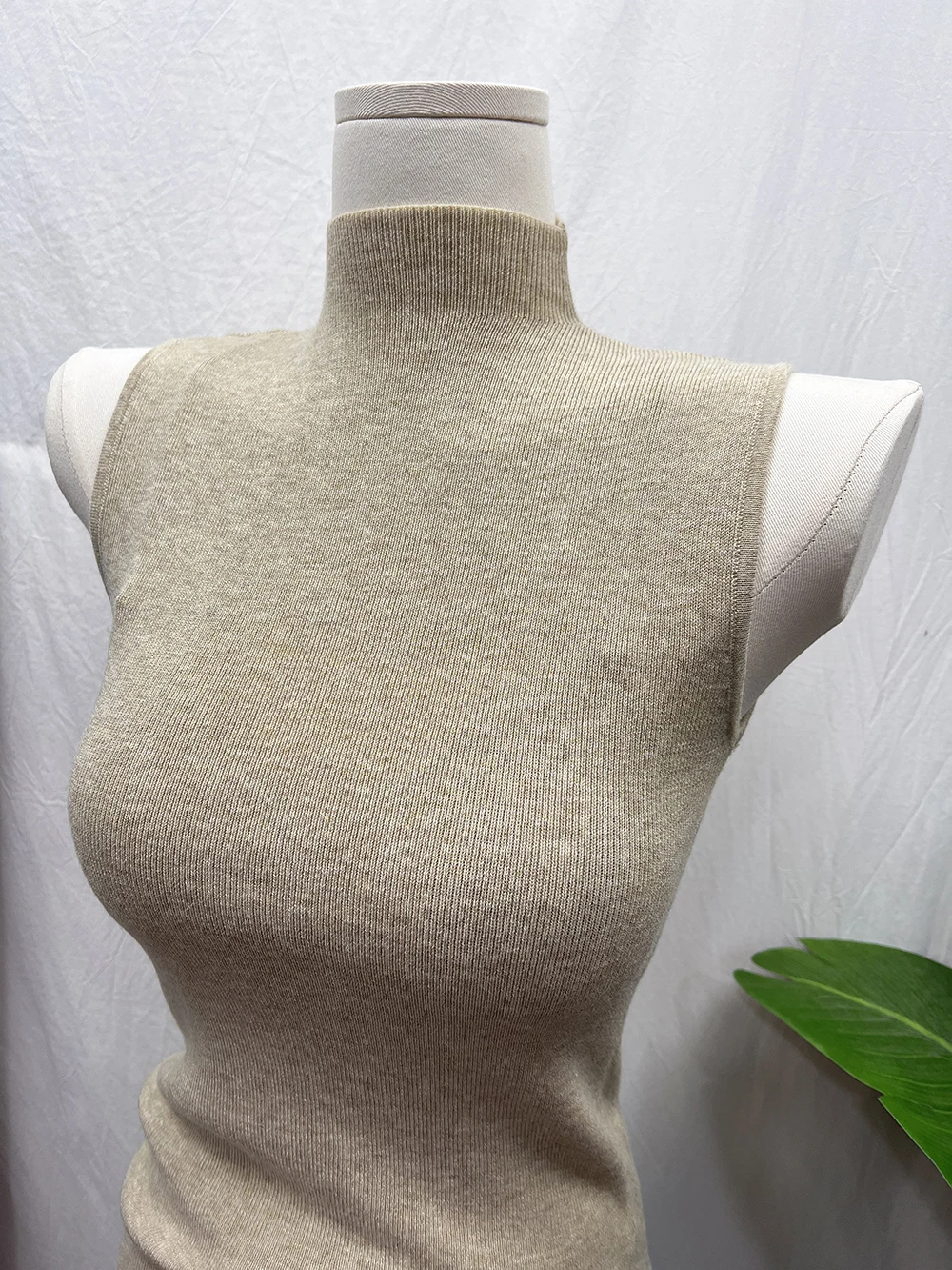 Turtleneck Knitted Women Camisoles Summer New Elastic Elegant All Match Female Pulls Tops Tees
Turtleneck Knitted Women Camisoles Summer New Elastic Elegant All Match Female Pulls Tops Tees