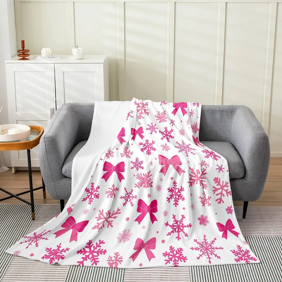 Pink Snowflake Bow Blanket Soft Fleece Throw Winter Holiday Decor Girl Room Gift Cozy Home Decoration
Pink Snowflake Bow Blanket Soft Fleece Throw Winter Holiday Decor Girl Room Gift Cozy Home Decoration