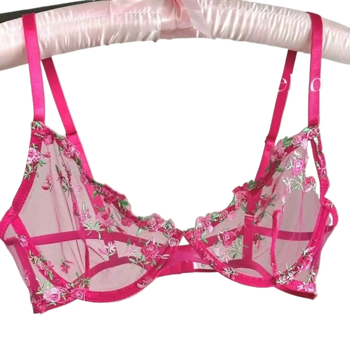 French niche rose thin cup embroidered floral lace sexy top gathered breathable lingerie bra set
French niche rose thin cup embroidered floral lace sexy top gathered breathable lingerie bra set