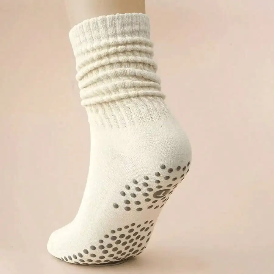1 Pairs Women's All Season Pilates Sports Silicone Grip Yoga Socks, Non-Slip Ballet Pilates Exercise Socks, Fall
1 Pairs Women's All Season Pilates Sports Silicone Grip Yoga Socks, Non-Slip Ballet Pilates Exercise Socks, Fall