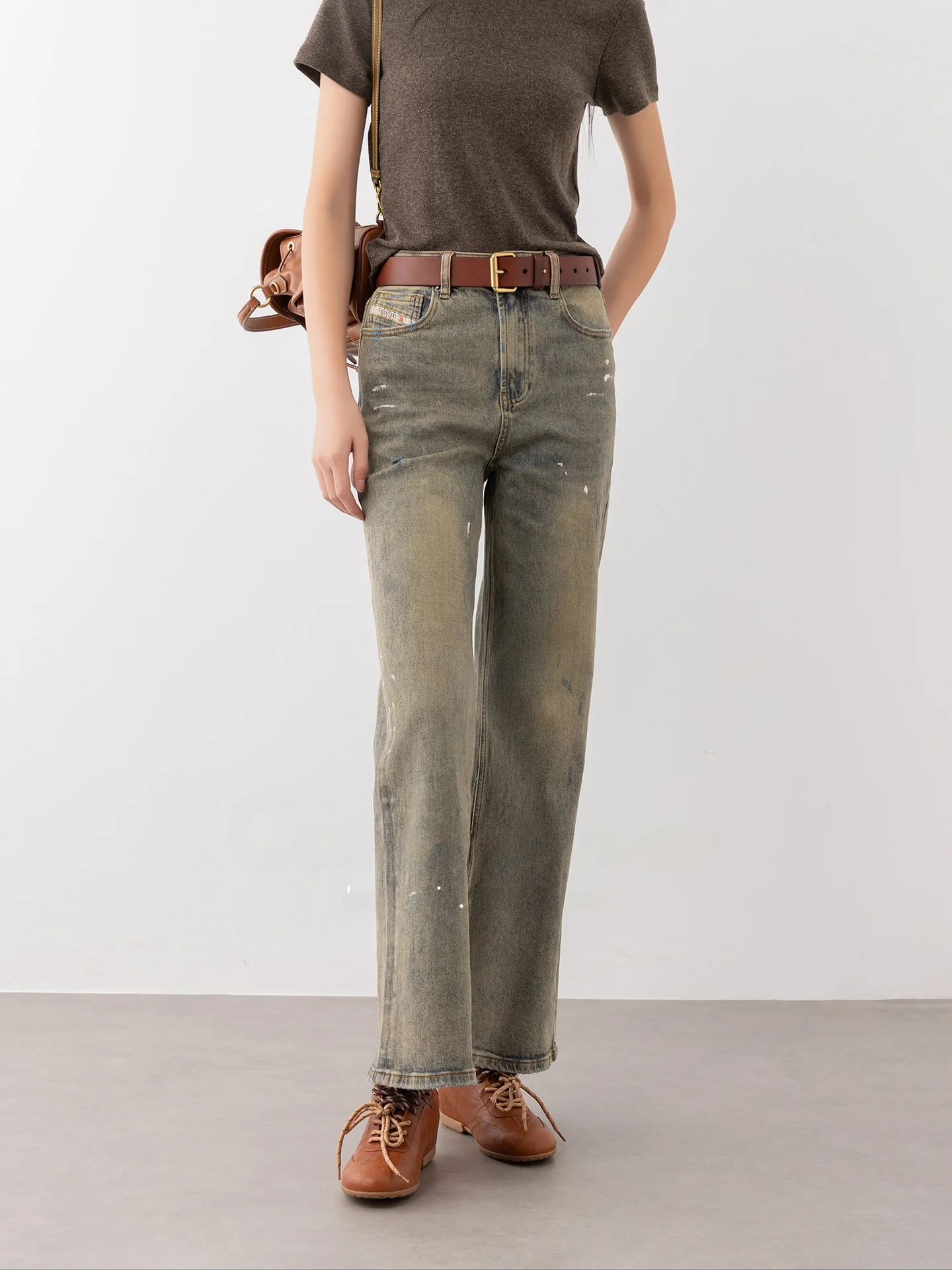 Faionable Soft Waed Straight Leg Jeans Women's Casual Cotton Denim Pants Spring 2026 Seasonal Versatile Comfortable Fit
Faionable Soft Waed Straight Leg Jeans Women's Casual Cotton Denim Pants Spring 2026 Seasonal Versatile Comfortable Fit