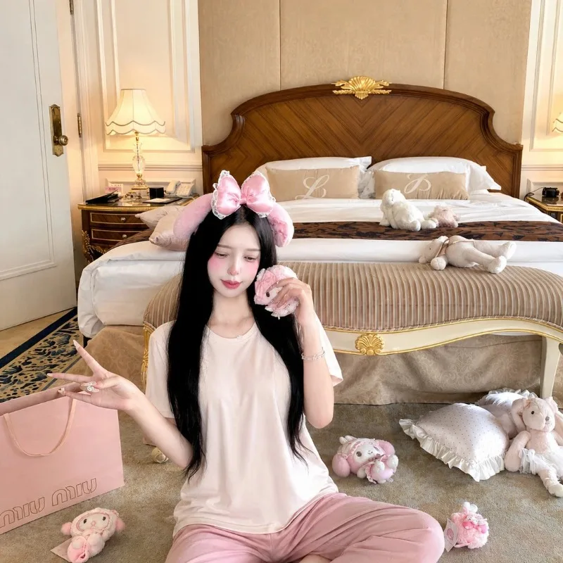 Women's Sweet Tencel Loungewear Set Round Neck Short Sleeve Tops Elastic Long Pants Casual Wear Two Piece Pajamas
Women's Sweet Tencel Loungewear Set Round Neck Short Sleeve Tops Elastic Long Pants Casual Wear Two Piece Pajamas