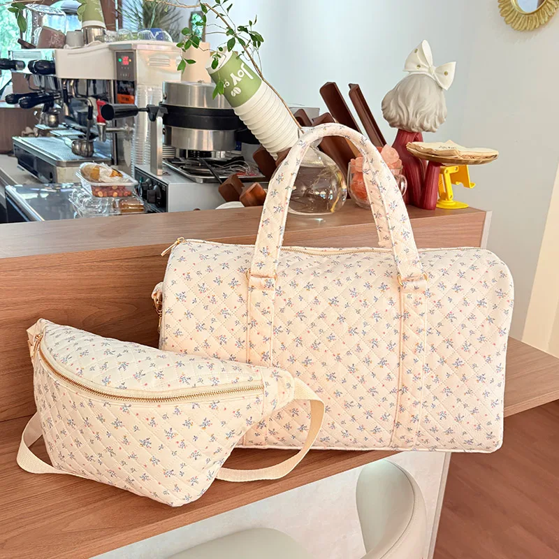 New Floral Quilted Duffel Bag Large size Travel Handbag Korean Style Travel Bags Custom Woman Large Fitness Handbags
New Floral Quilted Duffel Bag Large size Travel Handbag Korean Style Travel Bags Custom Woman Large Fitness Handbags