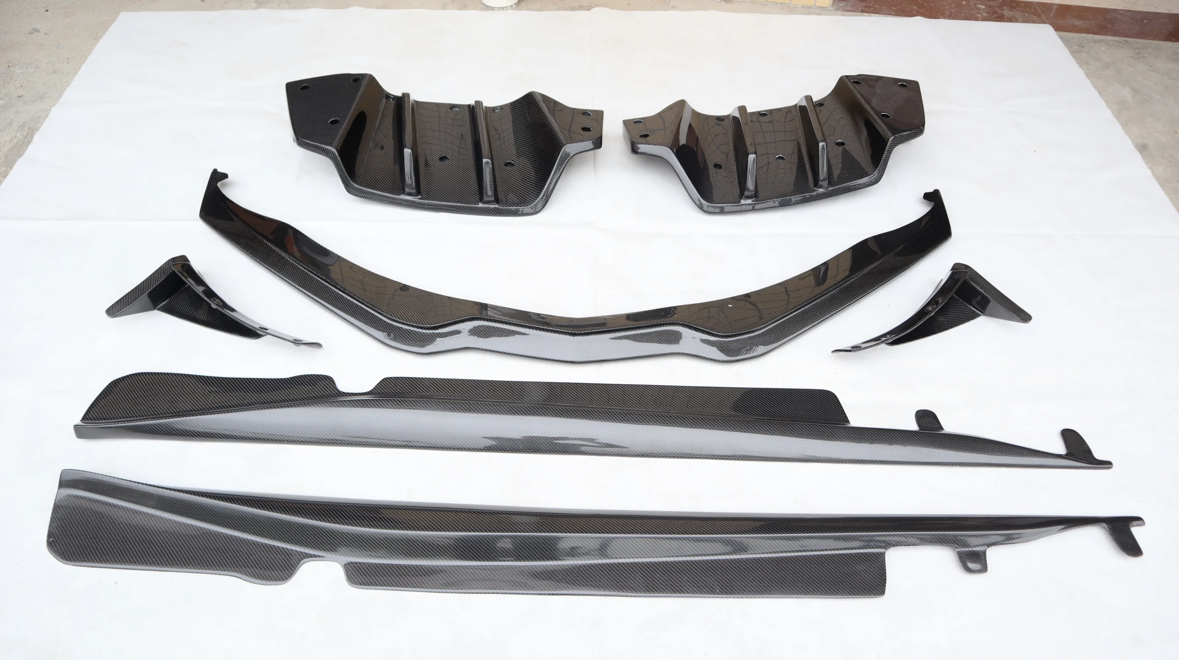 High Quality Carbon Fiber C7 Front Lip Rear Diffuser Side Skirts Body Kit For Corvette C7
High Quality Carbon Fiber C7 Front Lip Rear Diffuser Side Skirts Body Kit For Corvette C7