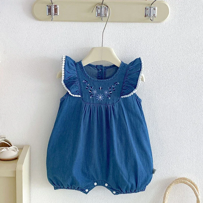 2026 New Summer Toddler Baby Girls Jumpsuit Flying Sleeve Denim Embroidery Newborn Baby Girl Romper 0-24M Baby Girl Clothing
2026 New Summer Toddler Baby Girls Jumpsuit Flying Sleeve Denim Embroidery Newborn Baby Girl Romper 0-24M Baby Girl Clothing