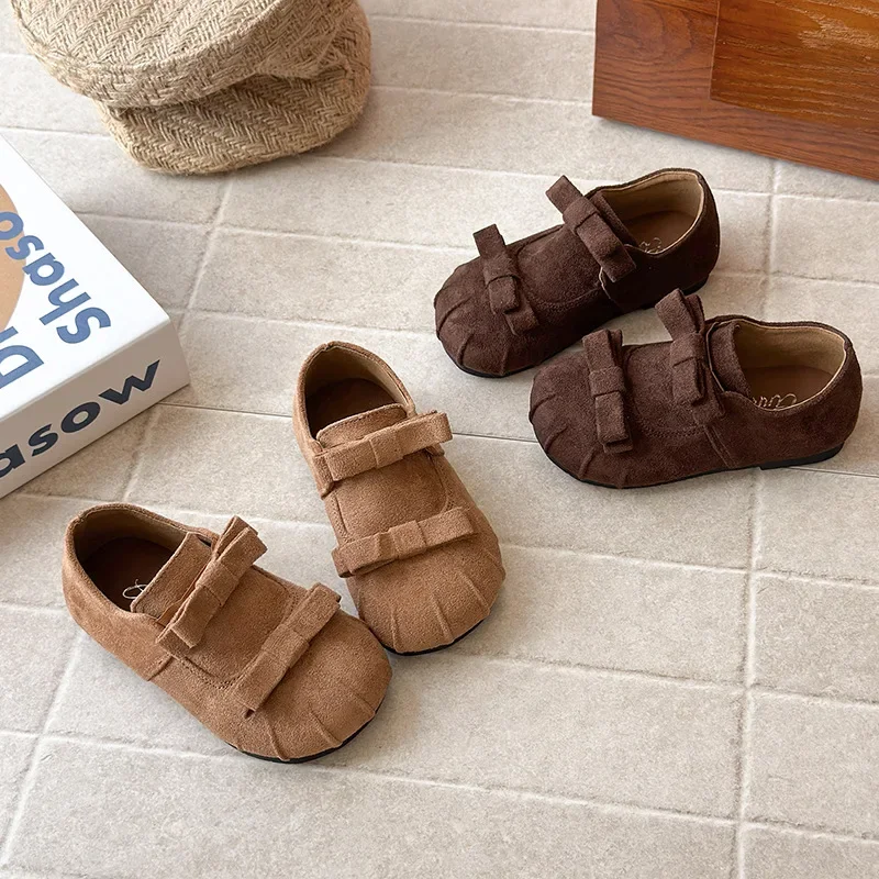 Детская кожаная обувь для девочек, весна-осень 2023, новая модная нескользящая универсальная обувь принцессы в корейском стиле с мягкой подошвой