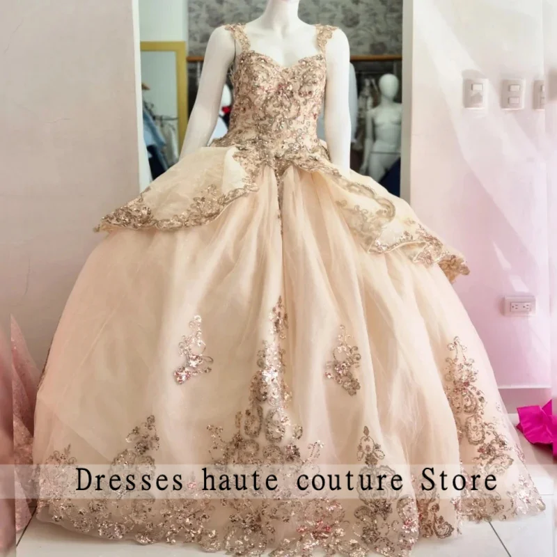 Champagne Shiny Quinceanera Dresses Off The Shoulder Applique Lace Beading Crystal Bow Tull Party Birthday Sweet 16 Dress Vestid
Champagne Shiny Quinceanera Dresses Off The Shoulder Applique Lace Beading Crystal Bow Tull Party Birthday Sweet 16 Dress Vestid