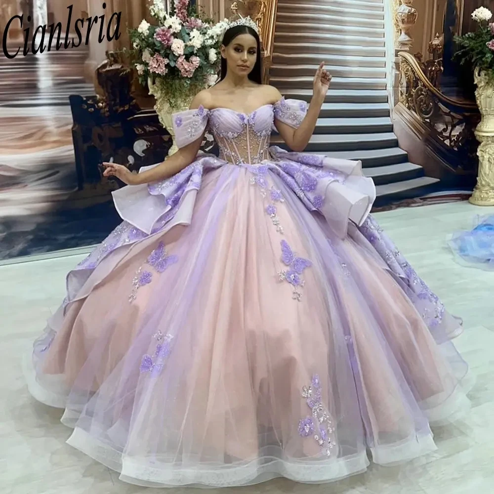 Бальное платье принцессы с кристаллами и бисером, платья для Quinceanera с открытыми плечами и 3D оборками бабочки, милые платья 15 лет
Бальное платье принцессы с кристаллами и бисером, платья для Quinceanera с открытыми плечами и 3D оборками бабочки, милые платья 15 лет