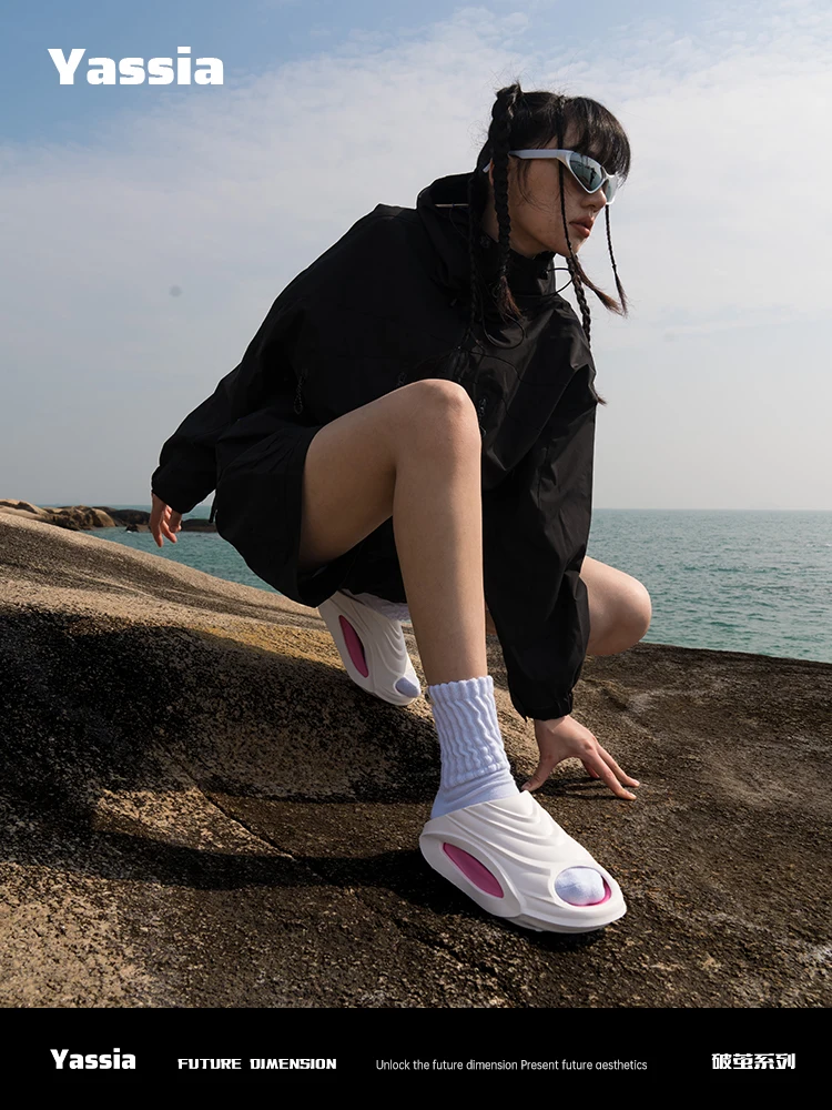 yassia Men's and Women's Casual Slippers Thick-Soled Wear-Resistant Non-Slip Heightening Comfortable Soft Casual Beach Sandals
yassia Men's and Women's Casual Slippers Thick-Soled Wear-Resistant Non-Slip Heightening Comfortable Soft Casual Beach Sandals