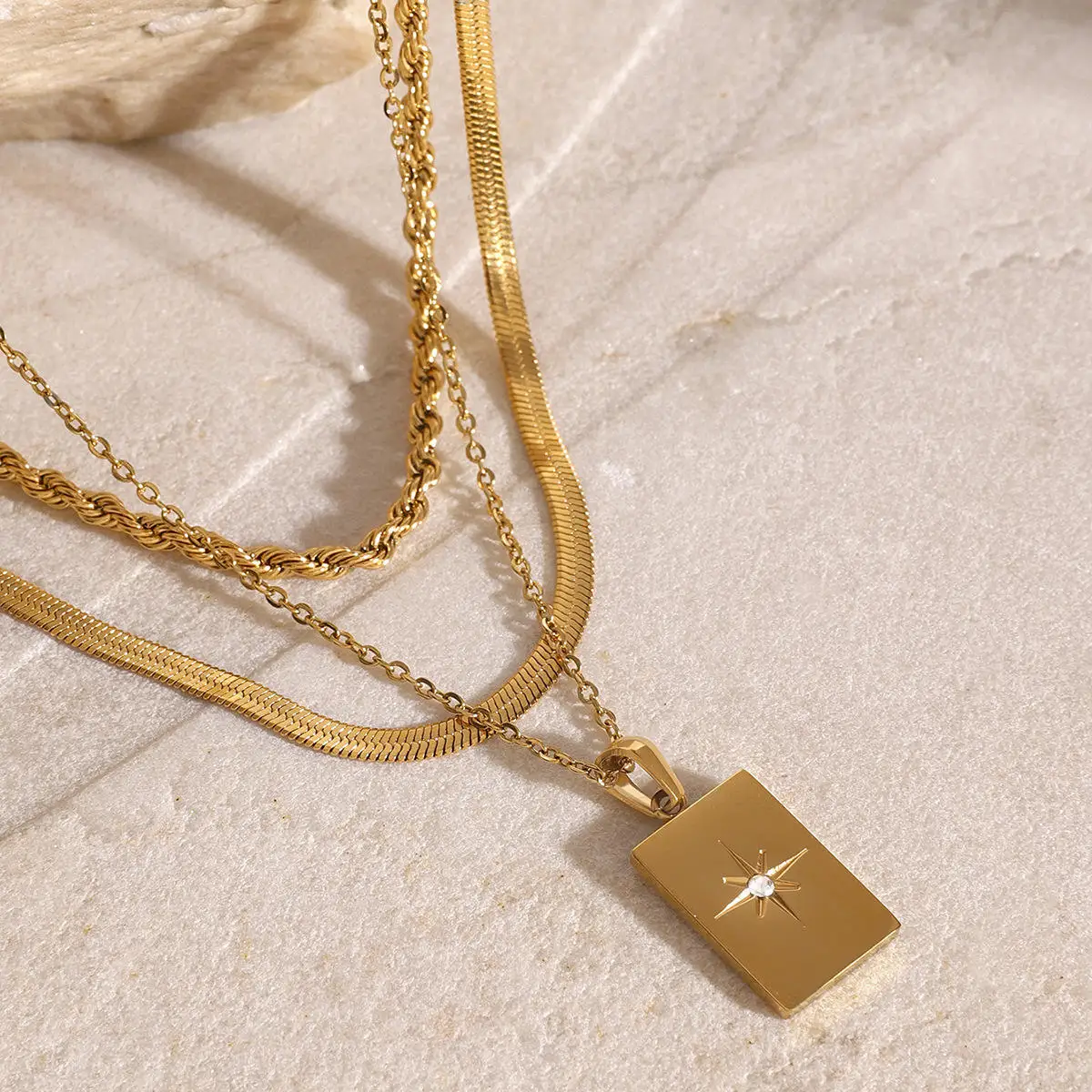 Fashion Stainless Steel Glossy square Star Hollow Three-layer Pendant Necklace Simple Design Jewelry
Fashion Stainless Steel Glossy square Star Hollow Three-layer Pendant Necklace Simple Design Jewelry