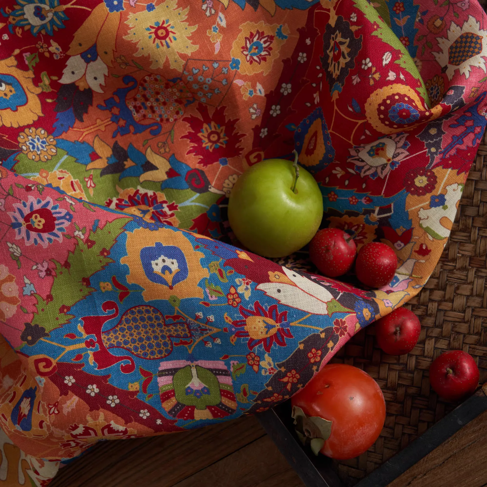 Высококачественная льняная ткань (1 ярд) для платьев, халатов и одежды, уникальные ткани с цветочным принтом для чонсамов.
Высококачественная льняная ткань (1 ярд) для платьев, халатов и одежды, уникальные ткани с цветочным принтом для чонсамов.