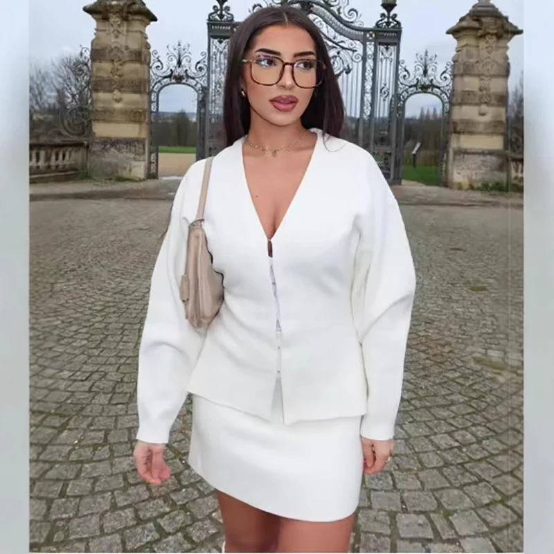 Женские вязаные мини-юбки, осенние повседневные однобортные кардиганы с v-образным вырезом и длинными рукавами, шикарные мини-юбки-карандаш, комплект из двух предметов
Женские вязаные мини-юбки, осенние повседневные однобортные кардиганы с v-образным вырезом и длинными рукавами, шикарные мини-юбки-карандаш, комплект из двух предметов