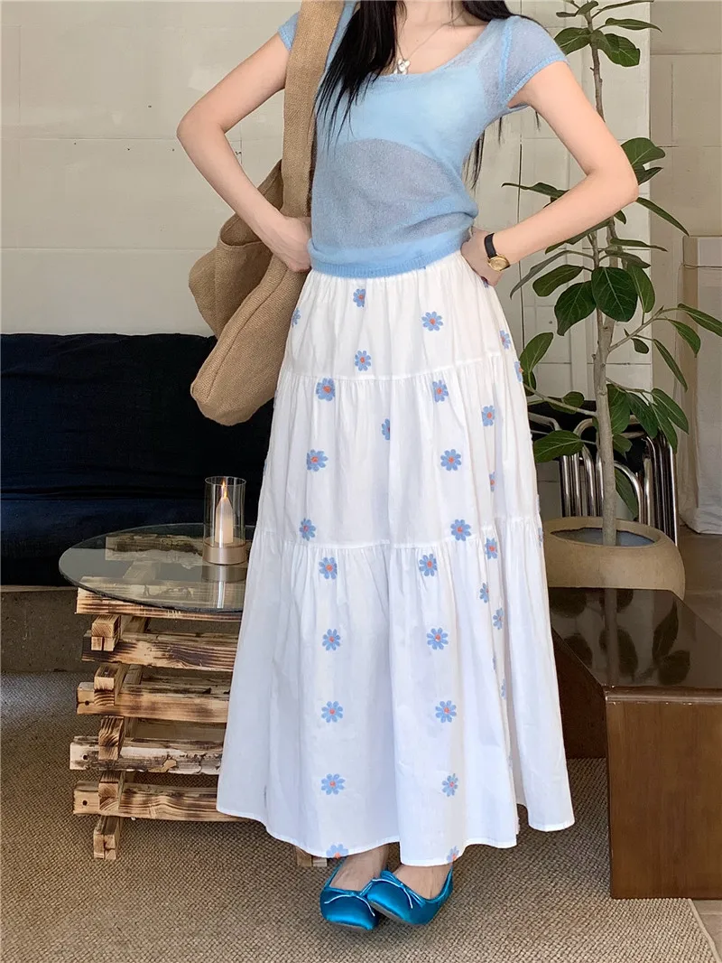 High Waist A-Line Skirt Women's Summer New Style Korean Fashion Embroidery Slimming Half-length Skirt Breathable Skin-friendly
High Waist A-Line Skirt Women's Summer New Style Korean Fashion Embroidery Slimming Half-length Skirt Breathable Skin-friendly