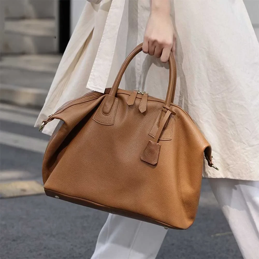 New Euro Fashion Designer High-end Huge Tote Soft Natural Cow Leather Women's Handbag Large Capacity Duffle Bag
New Euro Fashion Designer High-end Huge Tote Soft Natural Cow Leather Women's Handbag Large Capacity Duffle Bag