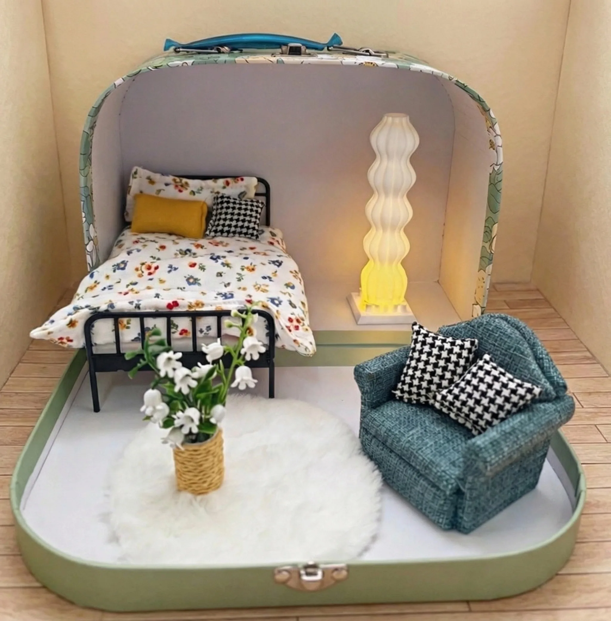 Cattreasure Family Play Set DIY Mini Dollhouse Funitures Set Toys Educational Miniature Model Children's Day Gift Box
Cattreasure Family Play Set DIY Mini Dollhouse Funitures Set Toys Educational Miniature Model Children's Day Gift Box