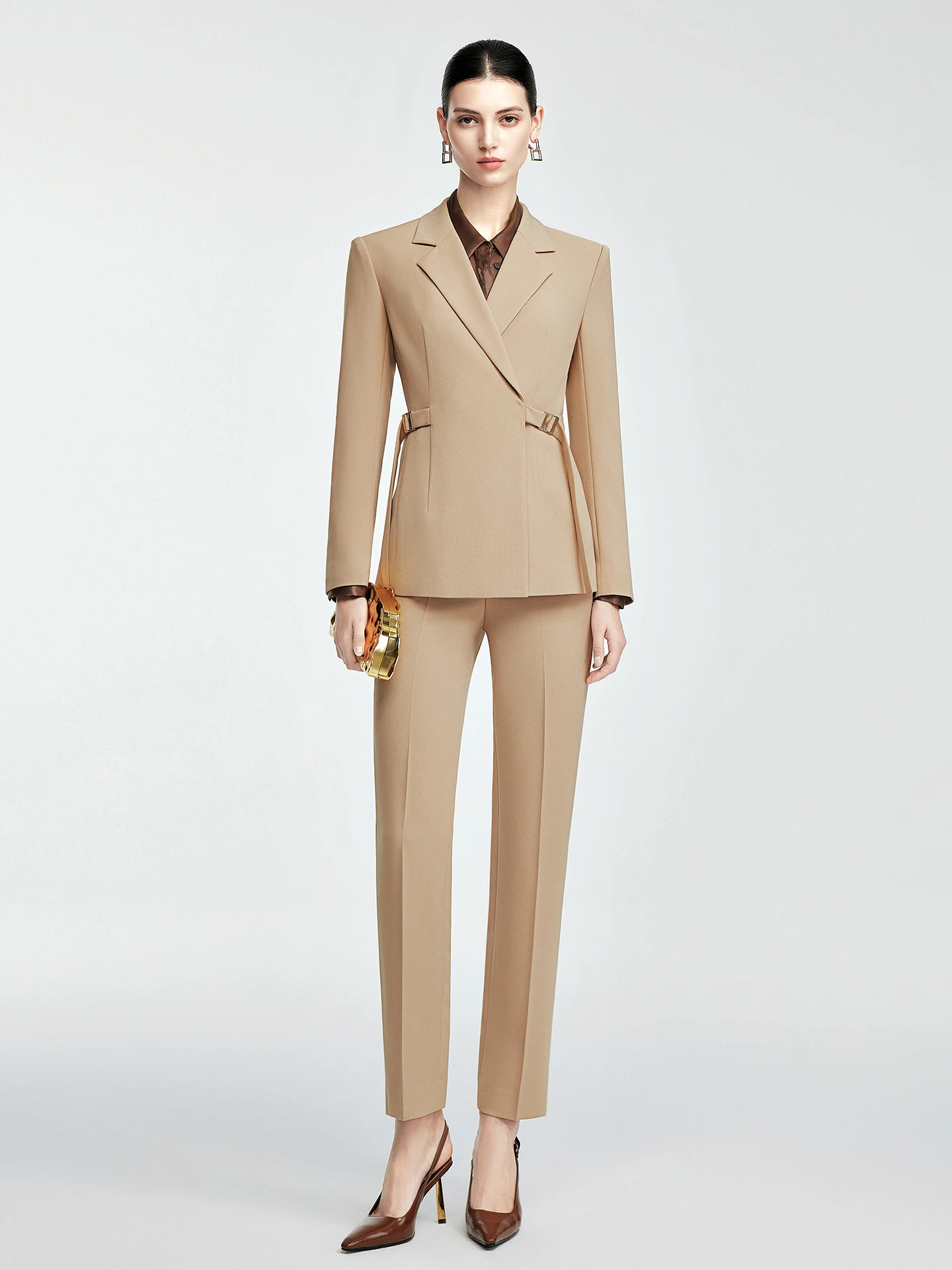 Khaki Color Business Suit Set for Women Fashionable Elegant Business Formal High-End Commuting Outfit 2026 New Arrival
Khaki Color Business Suit Set for Women Fashionable Elegant Business Formal High-End Commuting Outfit 2026 New Arrival