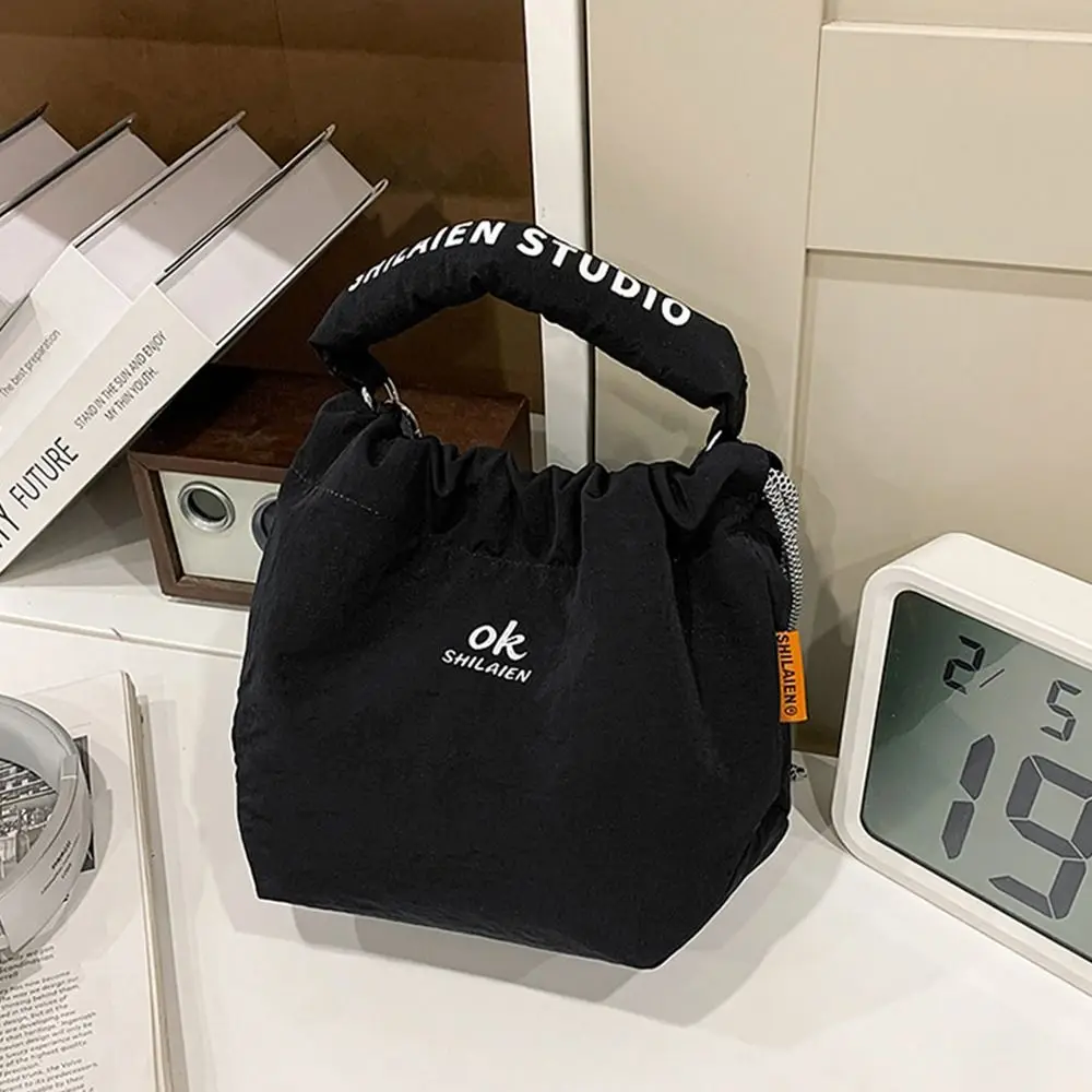 Korean Fashion Soft Cloth Shoulder Bag Drawstring With Handle Crossbody Bag Underarm Pouch Mini Tote Daily Use
Korean Fashion Soft Cloth Shoulder Bag Drawstring With Handle Crossbody Bag Underarm Pouch Mini Tote Daily Use