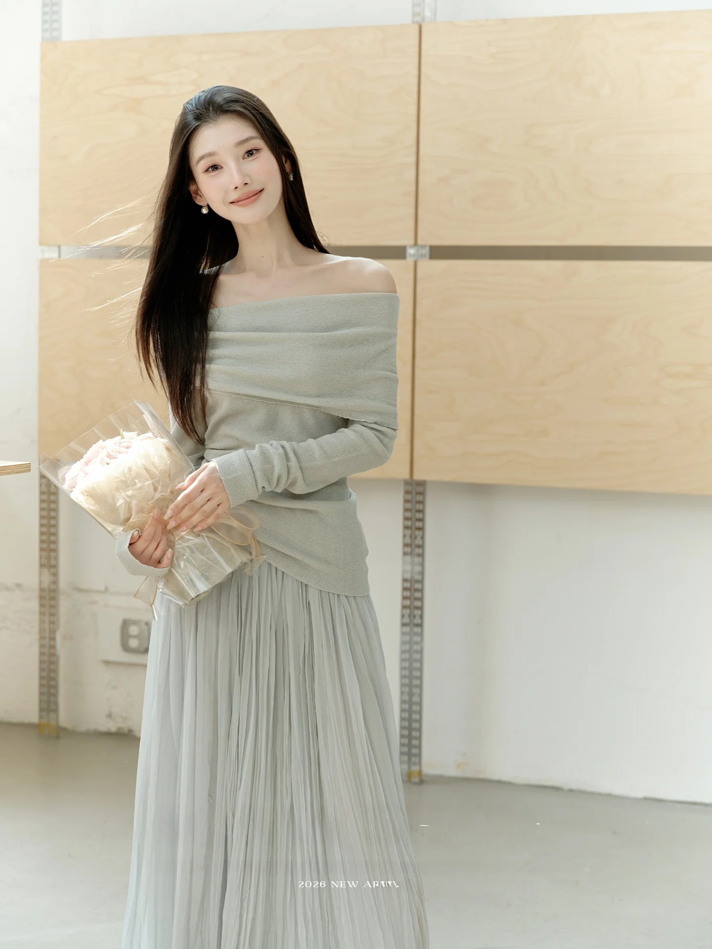 Romantic Linen Blend Long Sleeve Knitted Sweater OS7 3312000 Gentle Shoulder Baring Soft French Style Slim Fit Pure Color
Romantic Linen Blend Long Sleeve Knitted Sweater OS7 3312000 Gentle Shoulder Baring Soft French Style Slim Fit Pure Color