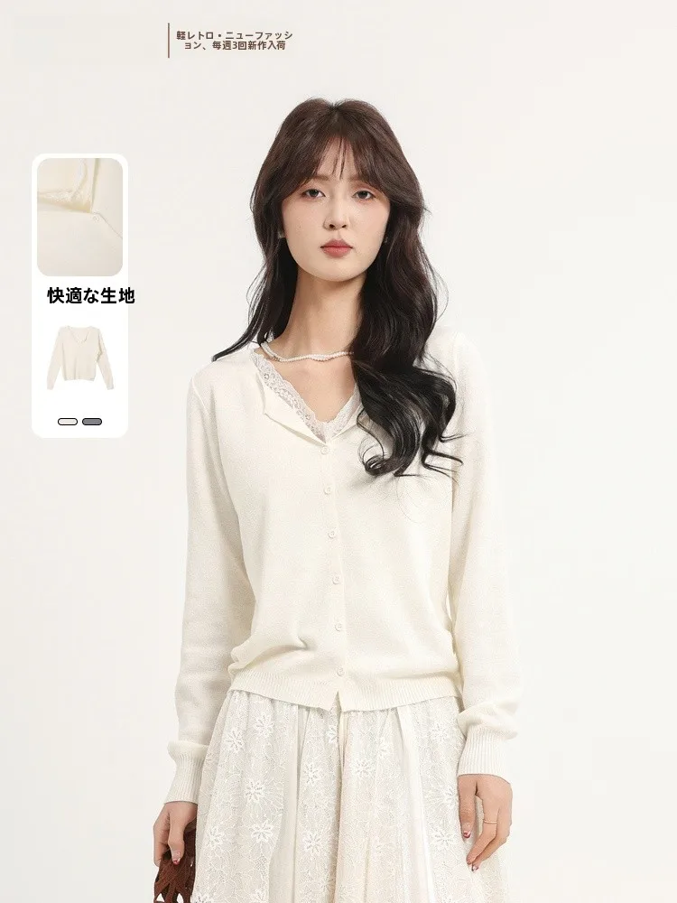 Вязаный кардиган Ele с кружевными вставками, весна 2026, новинка, средней плотности, из мягкой полиэстеровой смеси, с длинными рукавами, V-образный вырез
Вязаный кардиган Ele с кружевными вставками, весна 2026, новинка, средней плотности, из мягкой полиэстеровой смеси, с длинными рукавами, V-образный вырез