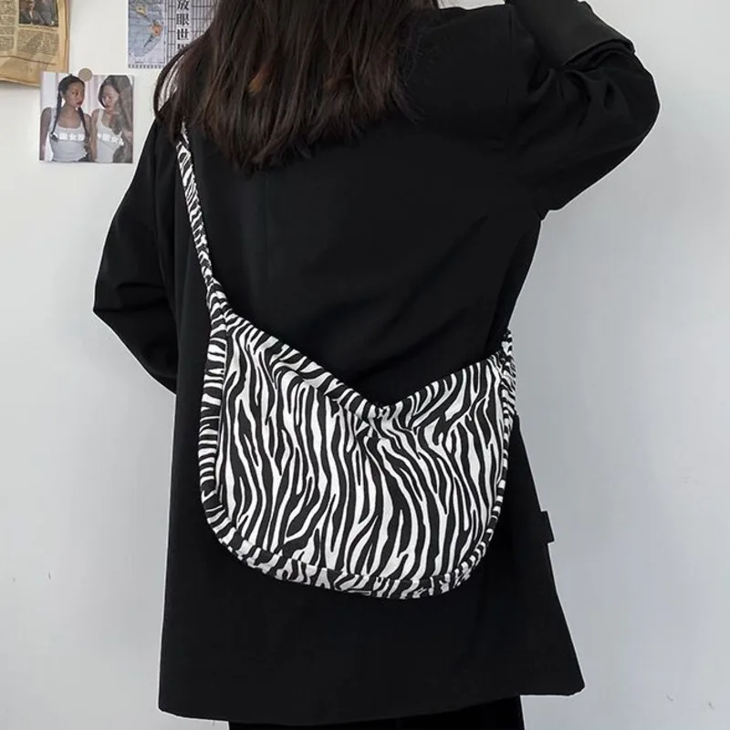 Korean Fashion Harajuku Zebra Pattern Canvas Bag For Women 2023 Zip Up Shoulder Bag Crossbody Bag Japaness Y2k
Korean Fashion Harajuku Zebra Pattern Canvas Bag For Women 2023 Zip Up Shoulder Bag Crossbody Bag Japaness Y2k